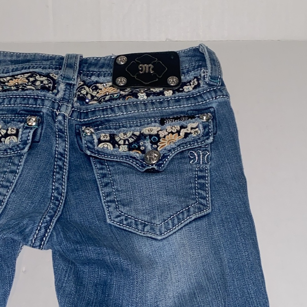 Miss Me Signature Women's Size 26 Embellished Capri Jeans - Picture 6 of 13